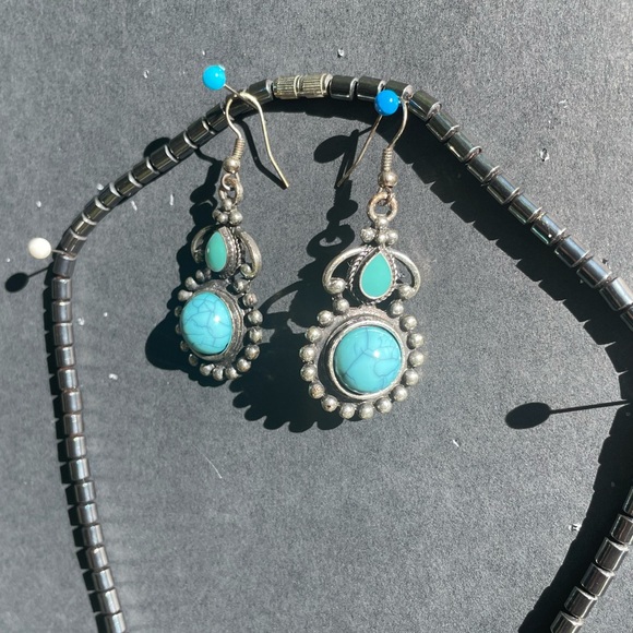 Necklace and Earring Set Turquoise with Gunmetal Toned Metal - Picture 4 of 4